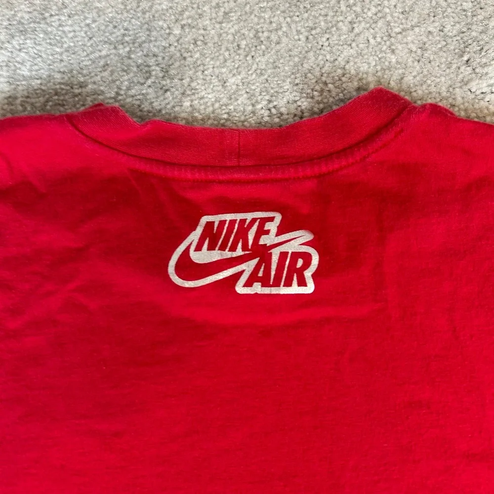 Nike Air Graphic T-Shirt Mens Medium Red Short Sleeve Basketball Since‎ 1982 Tee
